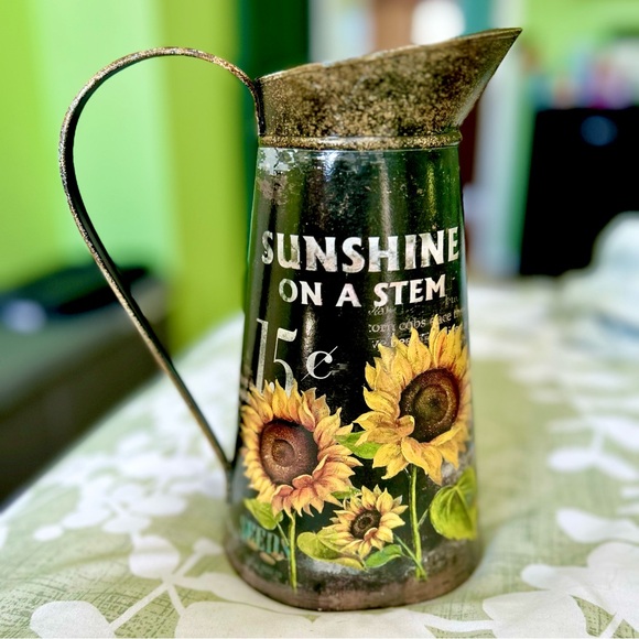 Vintage Sunflower Tin Watering Can Cottagecore Farmhouse Home Rustic Accent - Picture 2 of 7